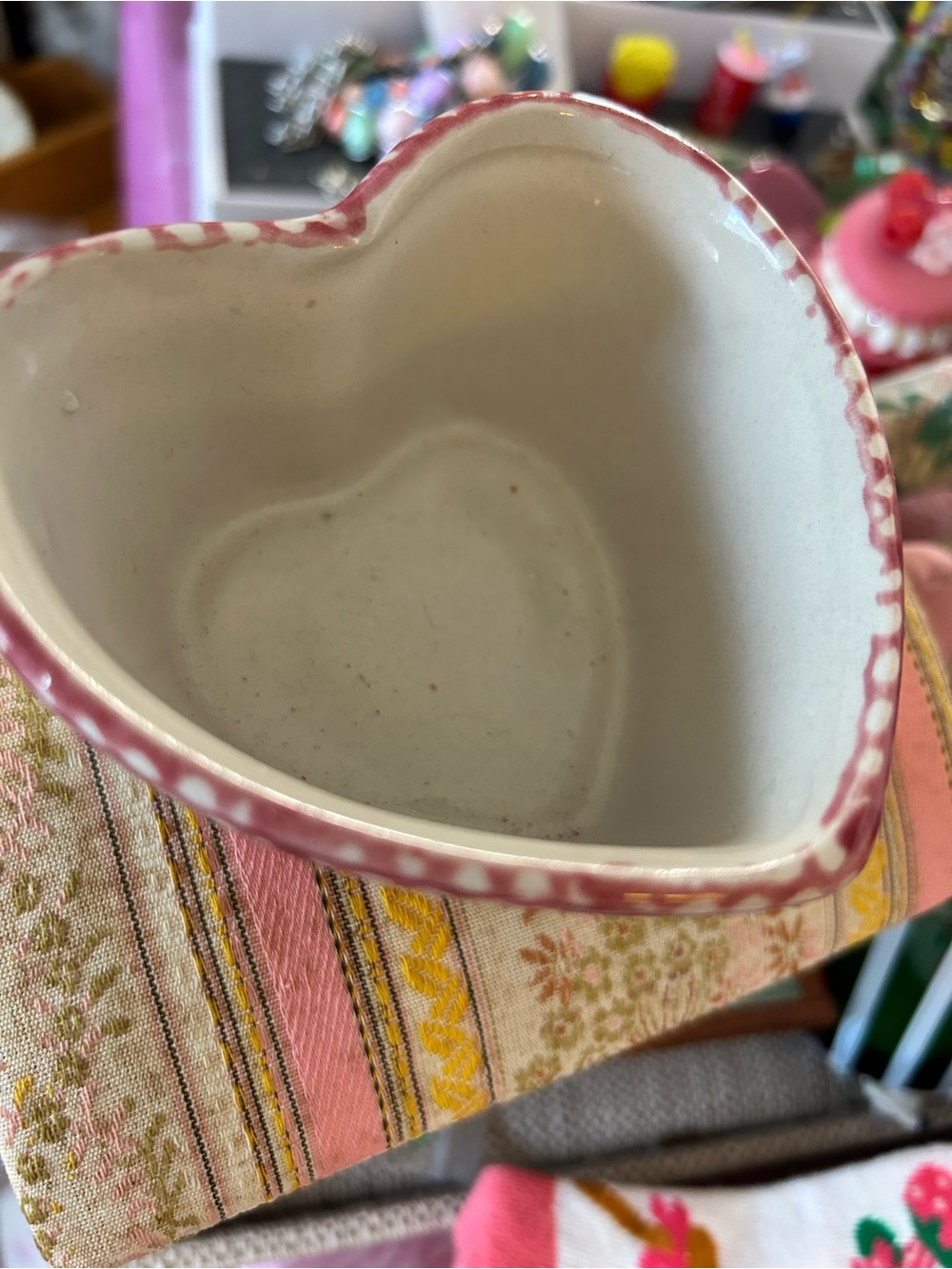Vintage Loomco Heart-Shaped Ceramic Trinket Dish in Pink and Cream Spongeware